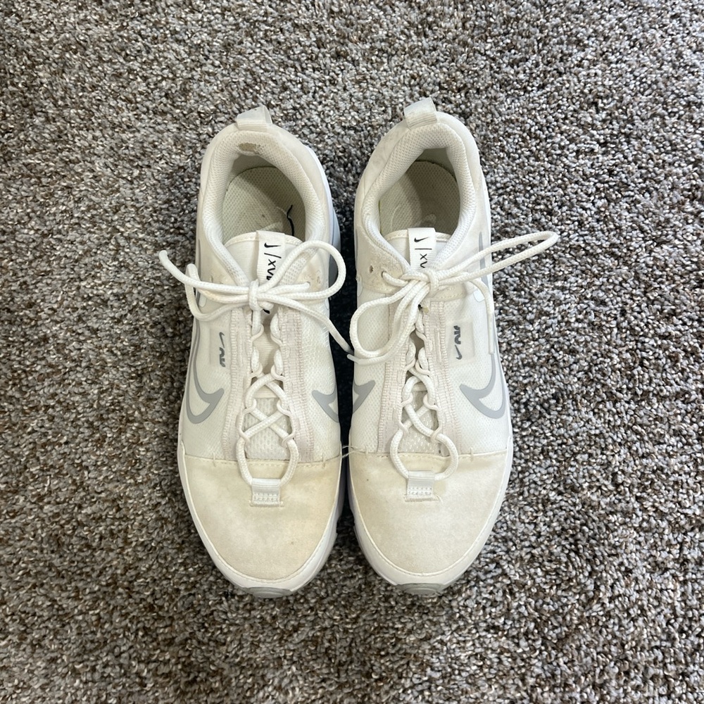 Nike Women’s Tennis Shoes